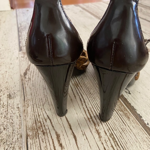 SHOES - Picture 4 of 4